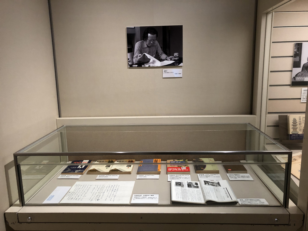 スポット展示・収蔵コレクション展19「生誕100年 金達寿展」会場風景