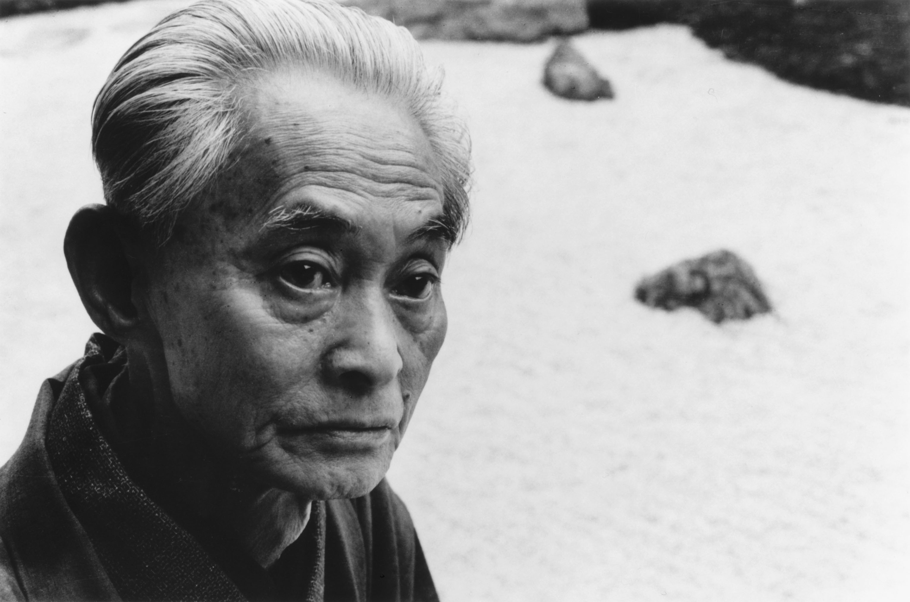 川端康成(撮影・林忠彦)