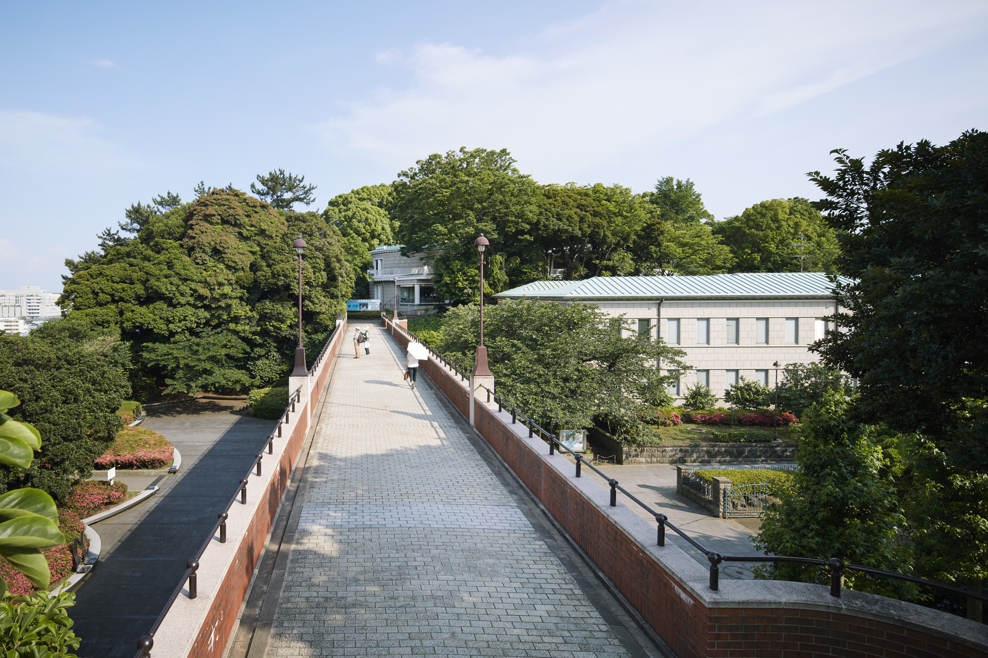 神奈川近代文学館外観